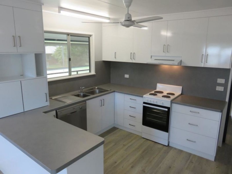 14 PETERS AVE, Midge Point QLD 4799