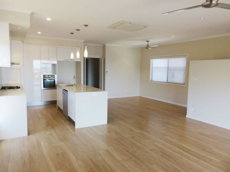 9 SPINNAKER COURT, Cannonvale QLD 4802