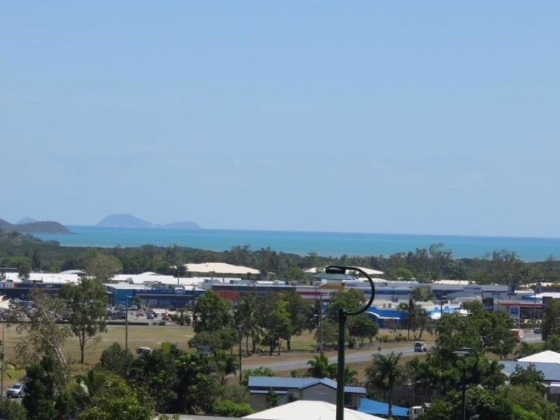 9 SPINNAKER COURT, Cannonvale QLD 4802