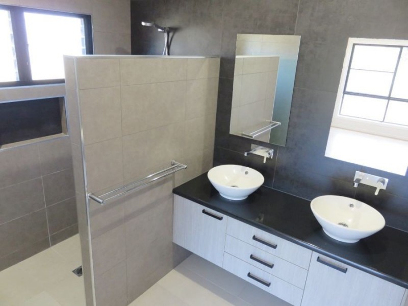 9 SPINNAKER COURT, Cannonvale QLD 4802