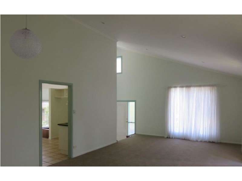 6 CORAL COURT, Nambour QLD 4560