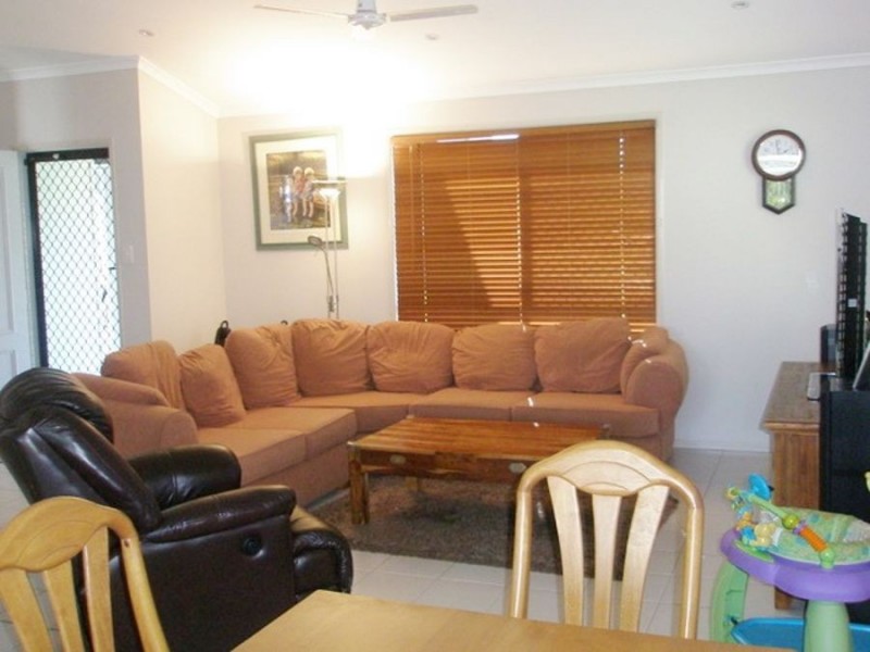 13 HIGH ST, St Helens Beach QLD 4798