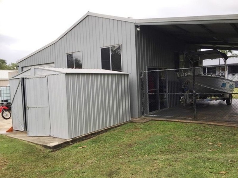 13 HIGH ST, St Helens Beach QLD 4798