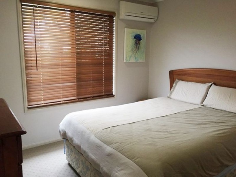 13 HIGH ST, St Helens Beach QLD 4798