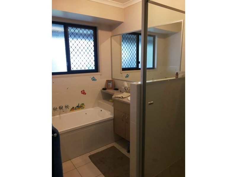 13 HIGH ST, St Helens Beach QLD 4798