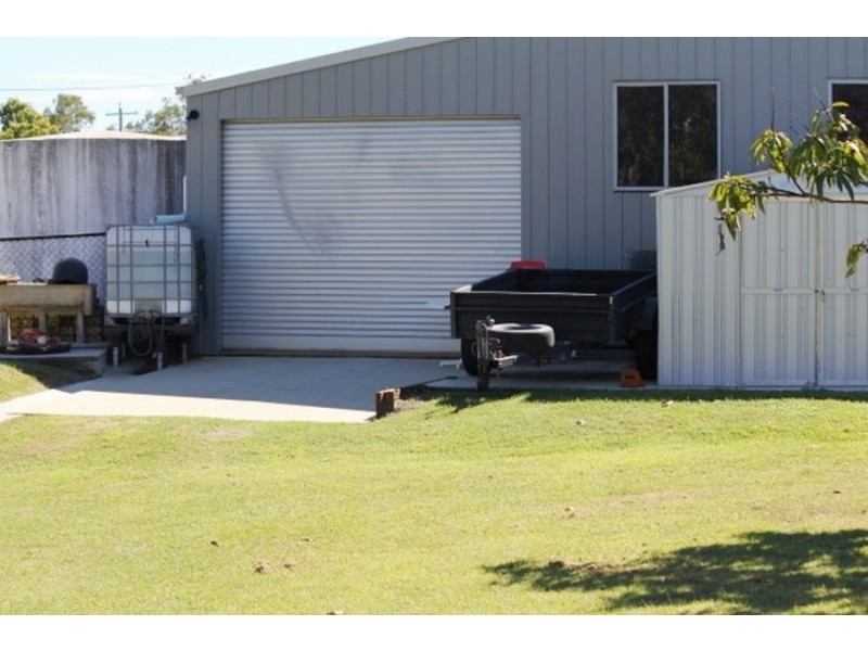 13 HIGH ST, St Helens Beach QLD 4798