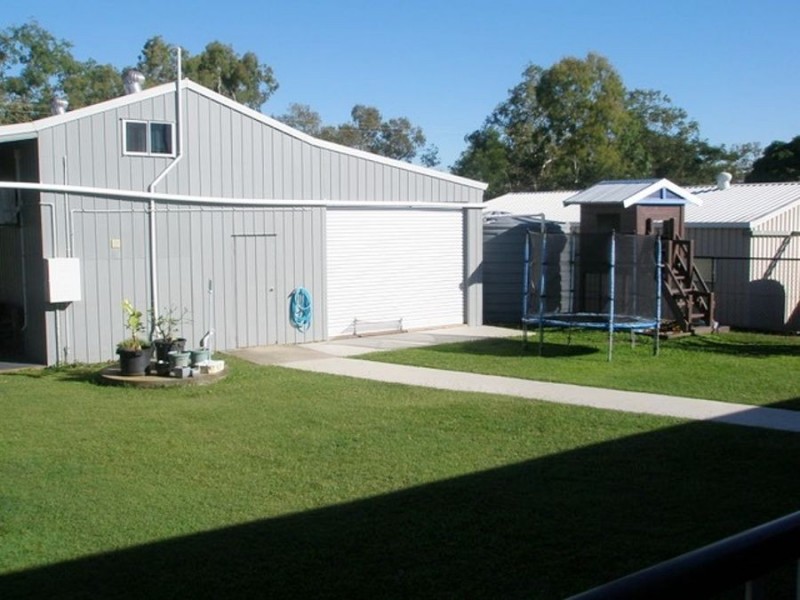 13 HIGH ST, St Helens Beach QLD 4798