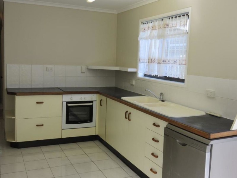 30 HANSEN DRIVE, Proserpine QLD 4800