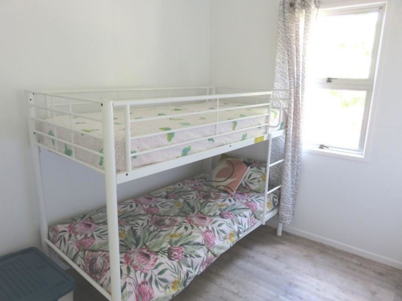 12 CROKER, St Helens Beach QLD 4798