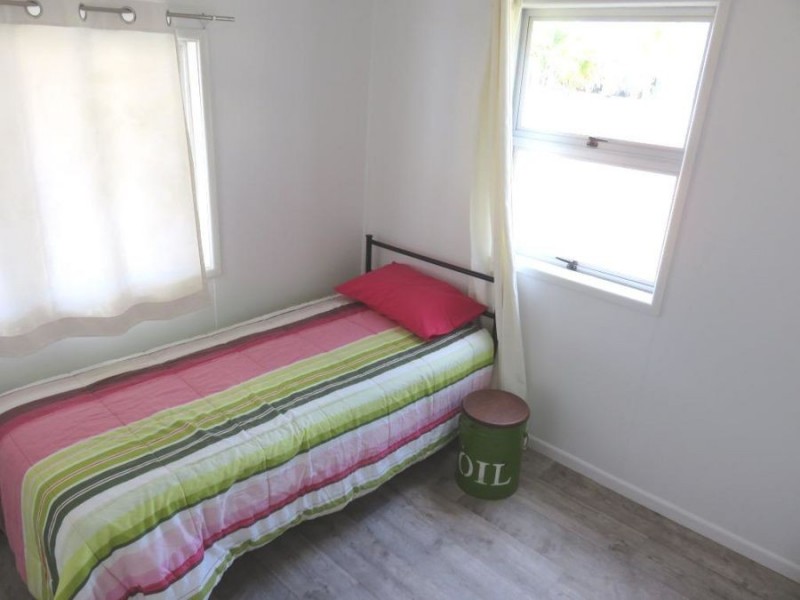 12 CROKER, St Helens Beach QLD 4798