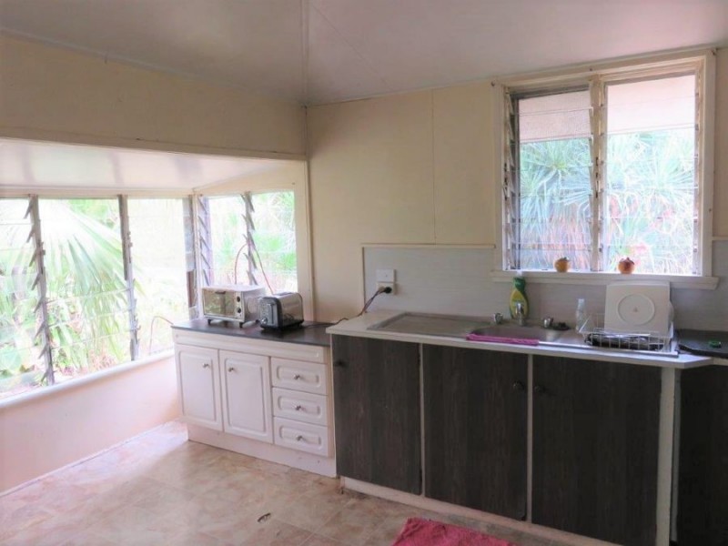 92 LELONA DRIVE, Bloomsbury QLD 4799