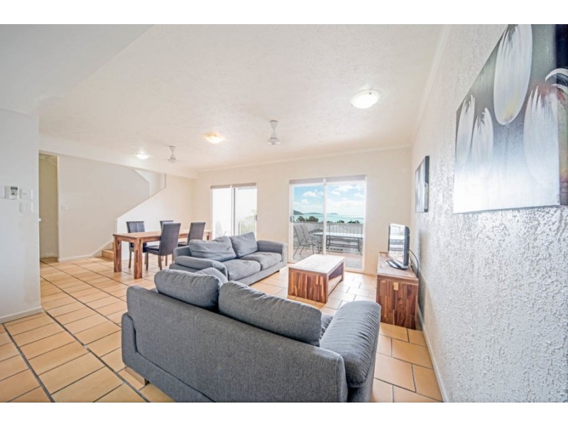 UNIT 7 REEFSIDE VILLAS 12 ESHEBLY DRIVE, Cannonvale QLD 4802