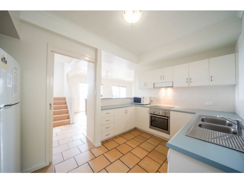 UNIT 7 REEFSIDE VILLAS 12 ESHEBLY DRIVE, Cannonvale QLD 4802