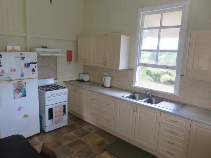 132 WHITSUNDAY DRIVE, Bloomsbury QLD 4799