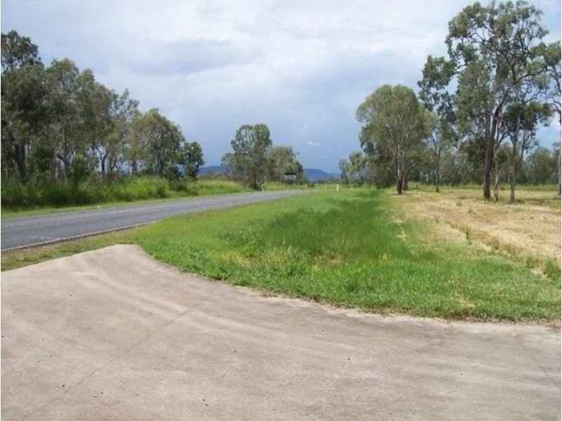 70 LASCELLES AVENUE, Gunyarra QLD 4800