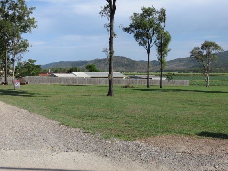 11 REDHILL ROAD, Calen QLD 4798