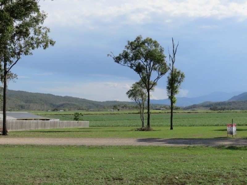 11 REDHILL ROAD, Calen QLD 4798