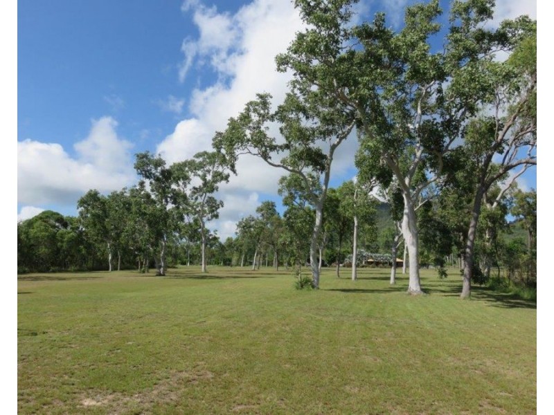 48 CONDER PARADE, Midge Point QLD 4799