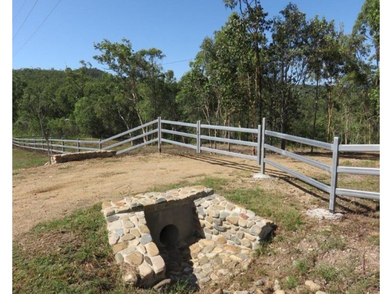 30 CARLISLE CRESCENT, Bloomsbury QLD 4799