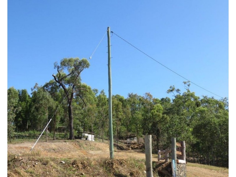 30 CARLISLE CRESCENT, Bloomsbury QLD 4799