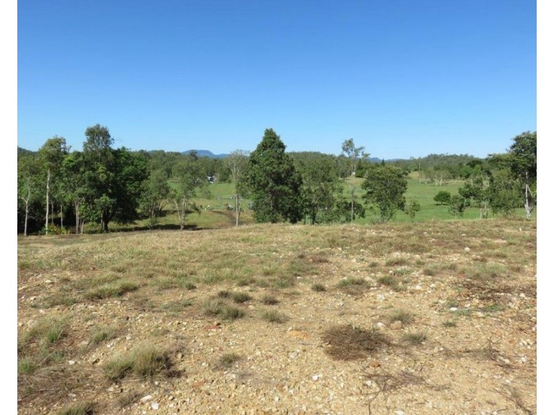 30 CARLISLE CRESCENT, Bloomsbury QLD 4799