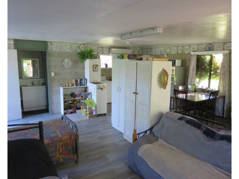 6 MCLEOD STREET, Midge Point QLD 4799
