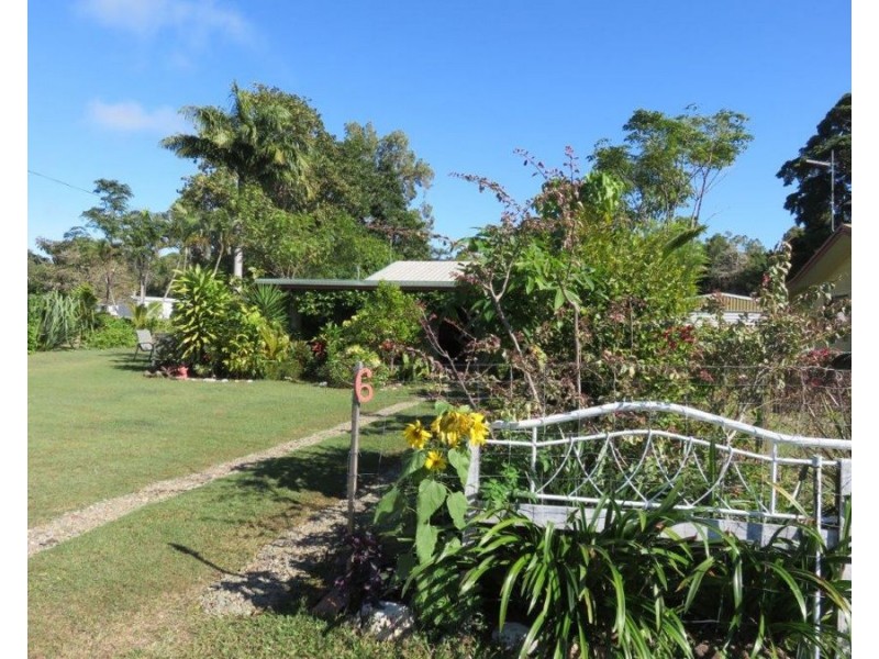 6 MCLEOD STREET, Midge Point QLD 4799
