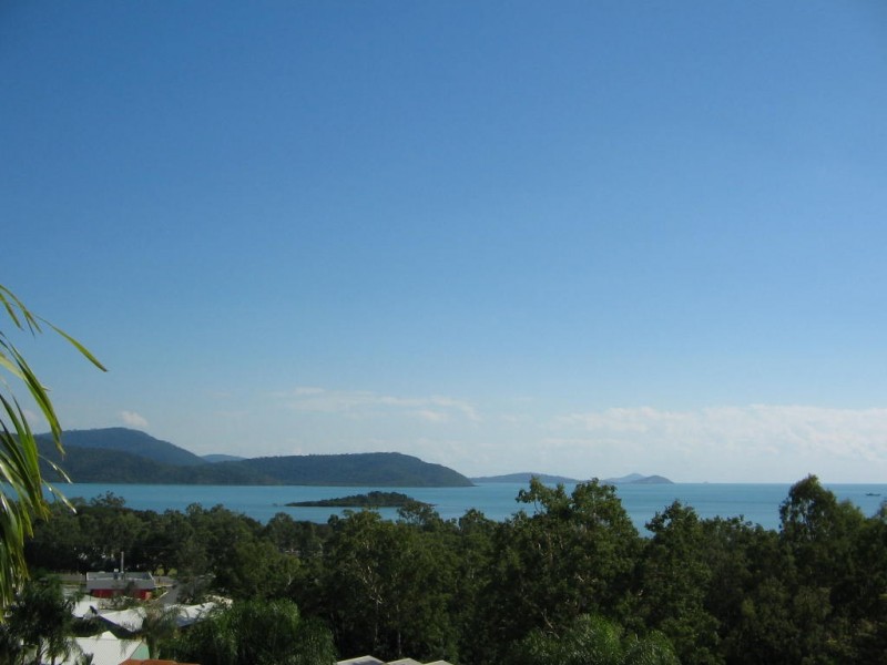 UNIT 30  REEFSIDE VILLAS CANNONVALE, Whitsundays QLD 4802