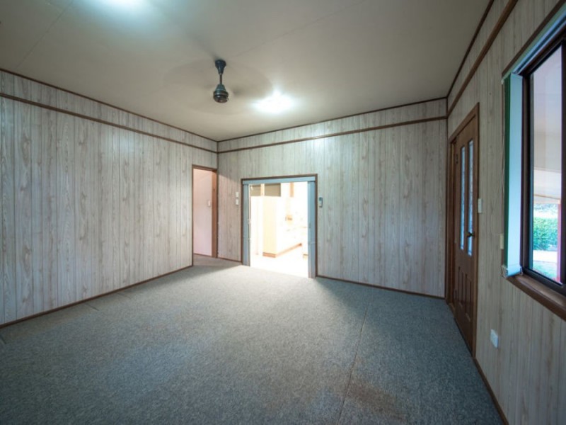 4 BURTON ST, Midge Point QLD 4799