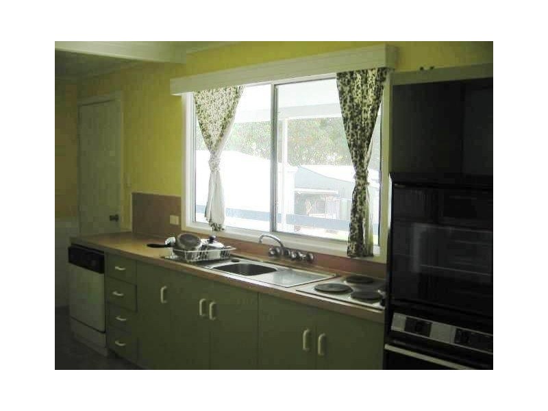 2 BURTON ST. MIDGE POINT, Whitsundays QLD 4802