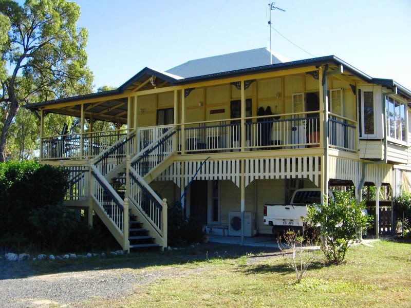 10 LAWSON ST, Midge Point QLD 4799