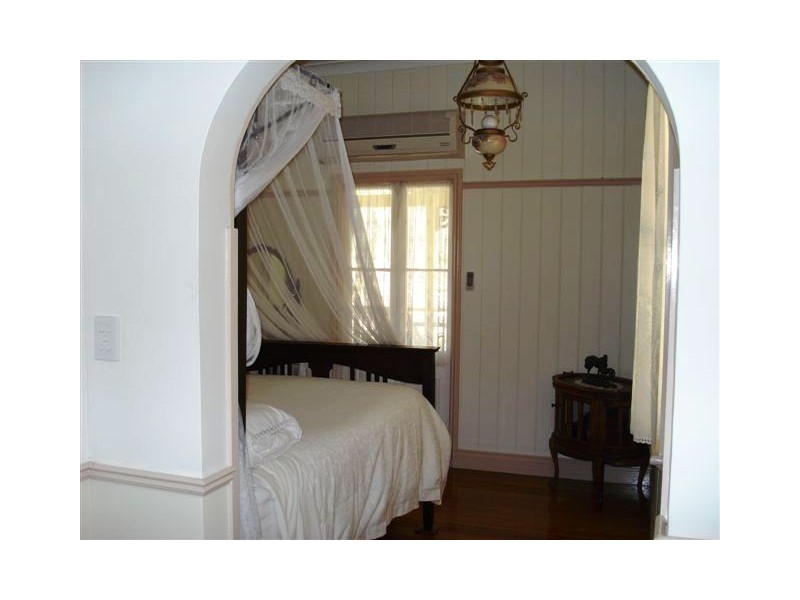 10 LAWSON ST, Midge Point QLD 4799