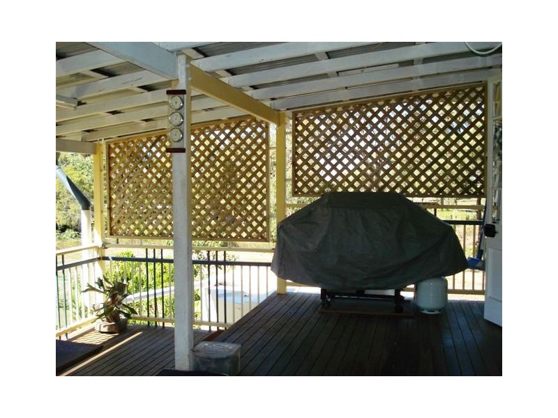 10 LAWSON ST, Midge Point QLD 4799