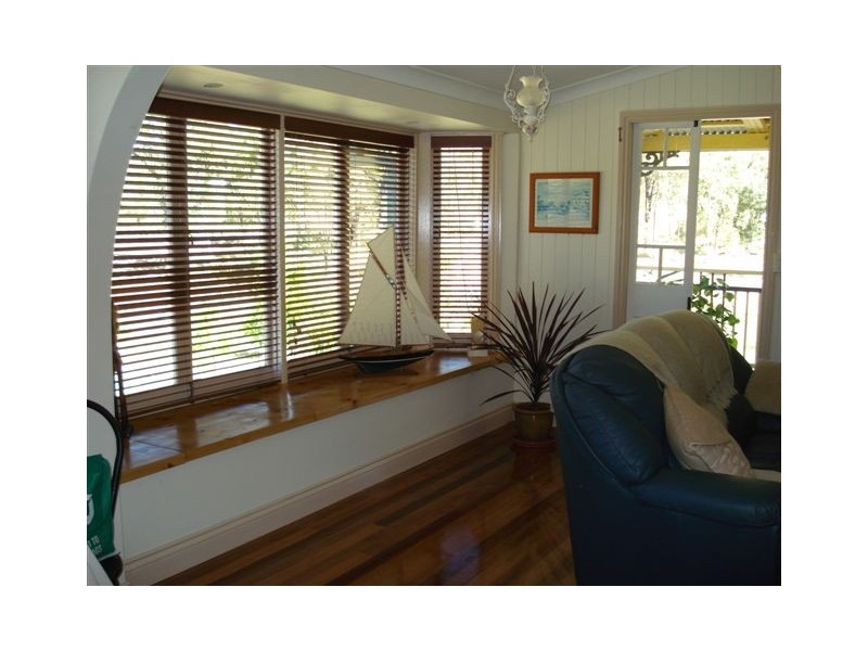 10 LAWSON ST, Midge Point QLD 4799