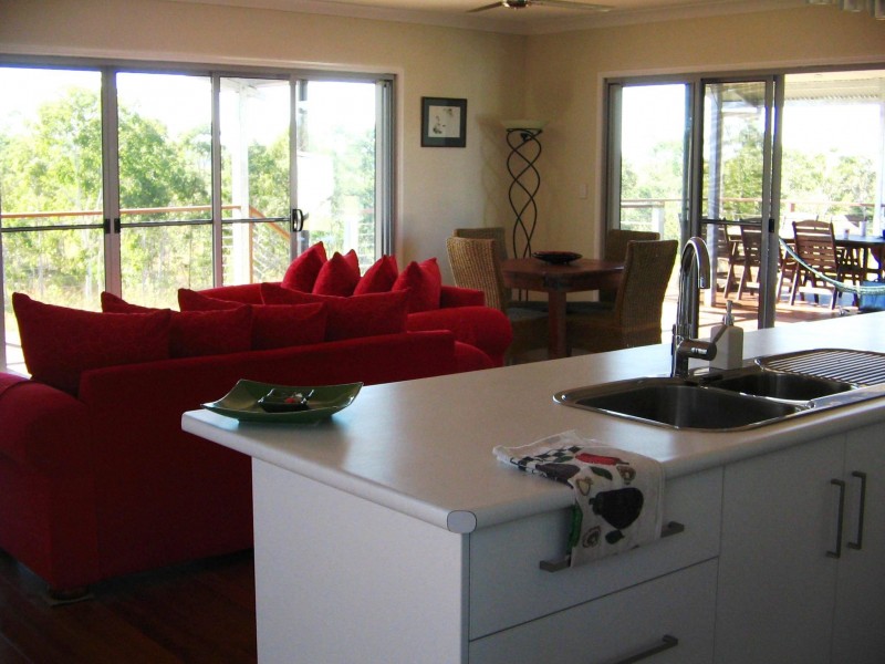 660 MIDGE POINT RD MIDGE PT 4799, Whitsundays QLD 4802