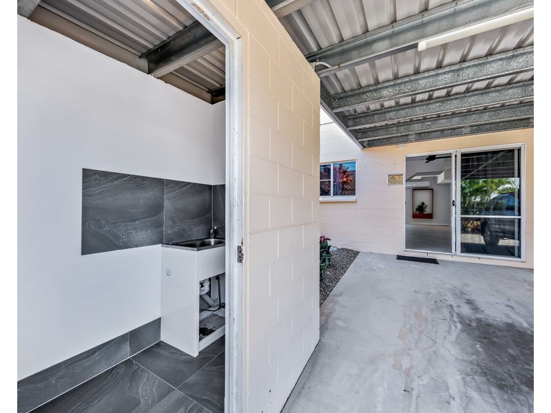 UNIT 27 11 ISLAND DRIVE, Cannonvale QLD 4802