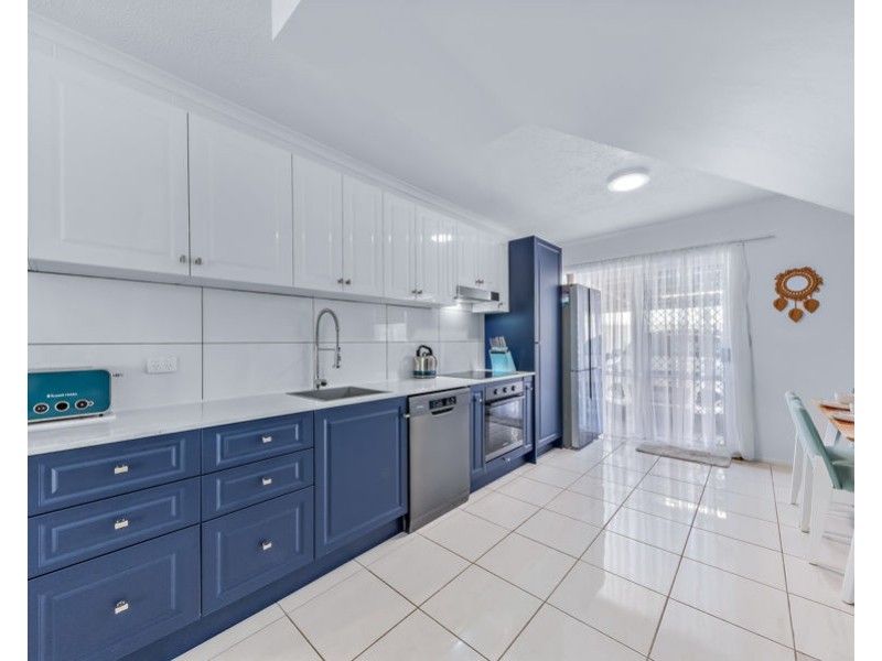 UNIT 25 11 ISLAND DRIVE, Cannonvale QLD 4802