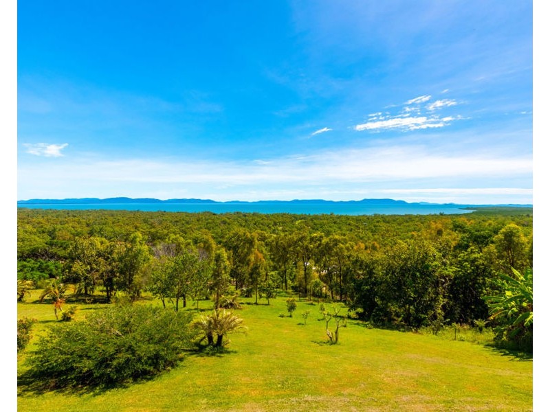 11 O’FLYNN CRESCENT, Midge Point QLD 4799