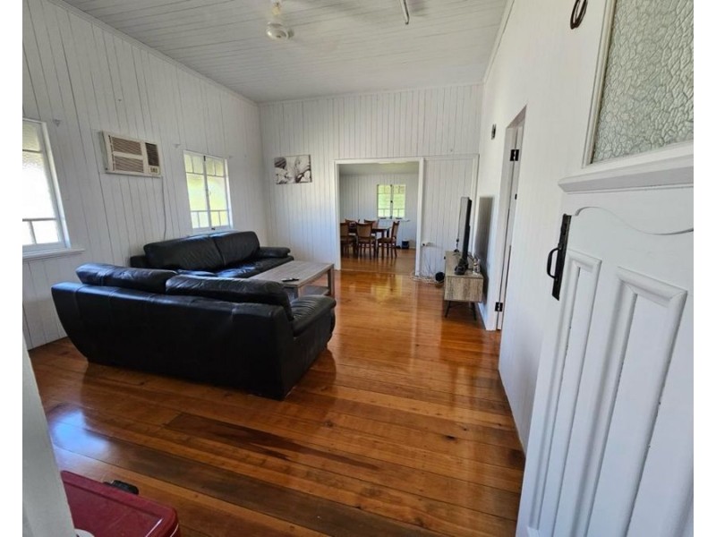 18 ROBERT STEET, Proserpine QLD 4800