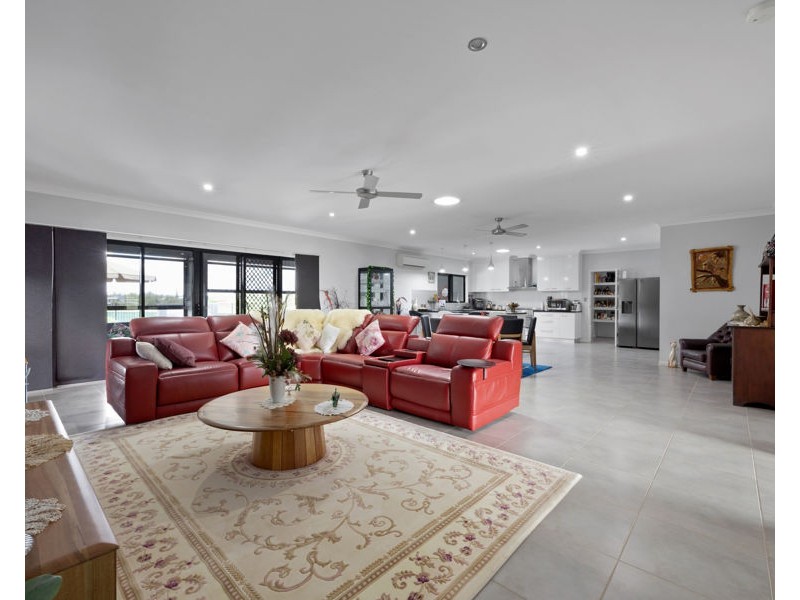 43 LINDEMAN DRIVE, Bloomsbury QLD 4799