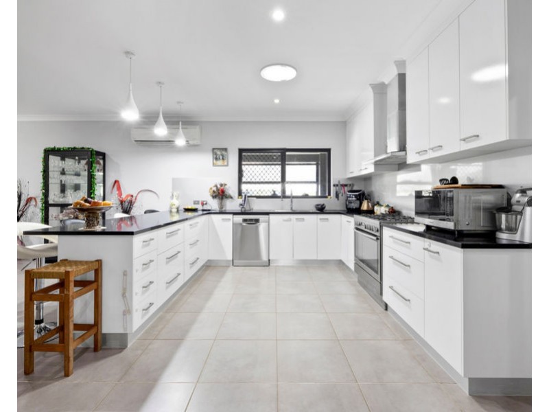 43 LINDEMAN DRIVE, Bloomsbury QLD 4799