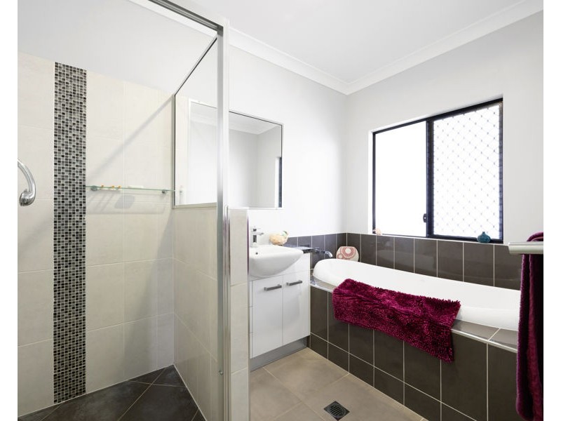 43 LINDEMAN DRIVE, Bloomsbury QLD 4799