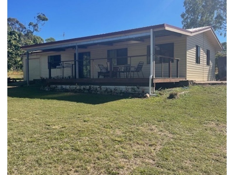 401 Midge Point Rd, Bloomsbury QLD 4799