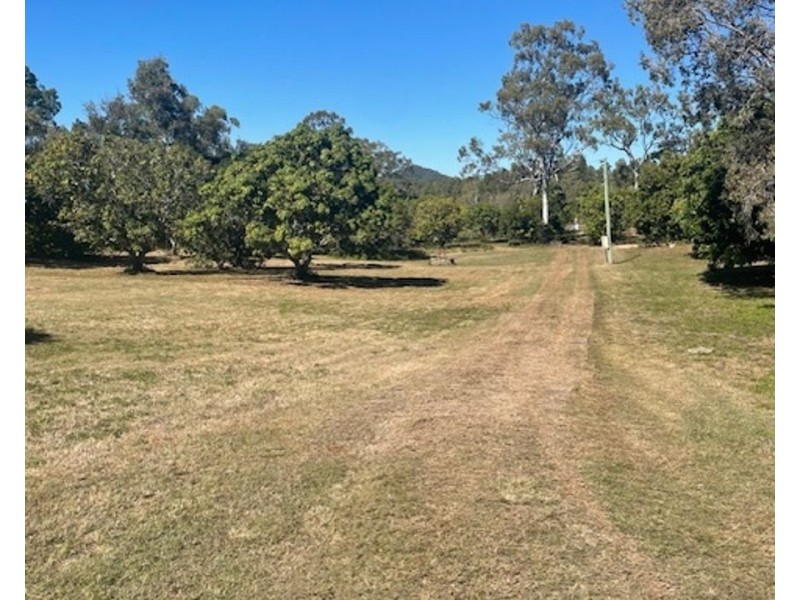 401 Midge Point Rd, Bloomsbury QLD 4799