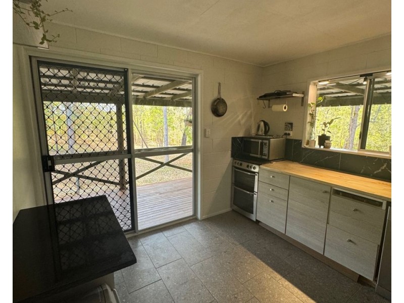 36 CARLISLE CRESCENT, Bloomsbury QLD 4799