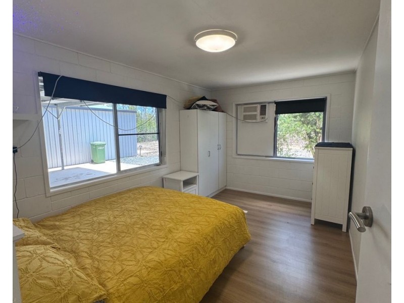 36 CARLISLE CRESCENT, Bloomsbury QLD 4799