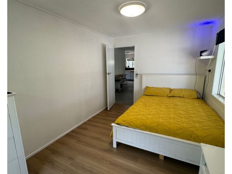 36 CARLISLE CRESCENT, Bloomsbury QLD 4799