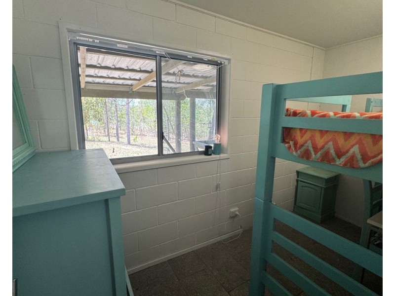 36 CARLISLE CRESCENT, Bloomsbury QLD 4799