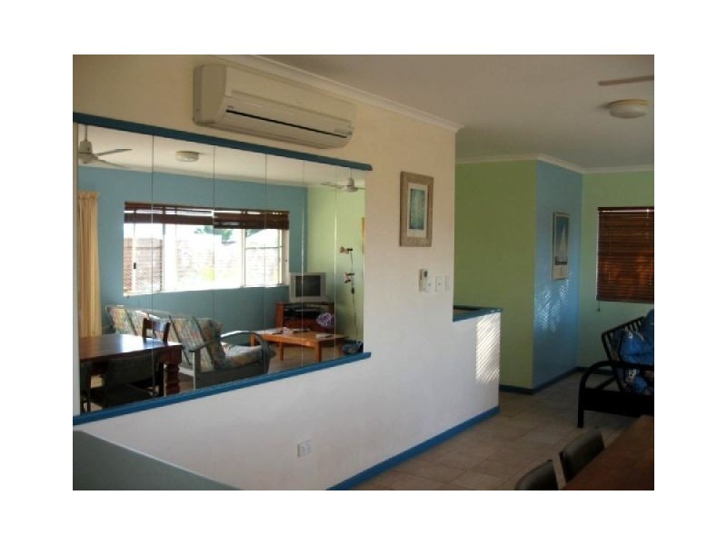 12 ESHELBY DRIVE  U15 REEFSIDE VILLAS, Cannonvale QLD 4802