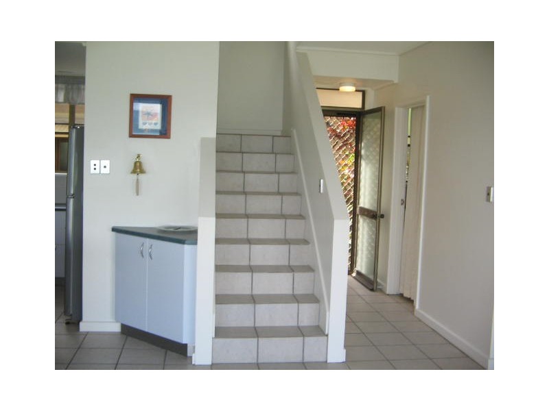 UNIT 10    VICTORIA TOWERS LEWIS ST, Airlie Beach QLD 4802